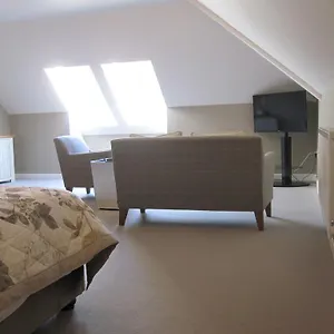 https://druid-house.tophotelsbath.com